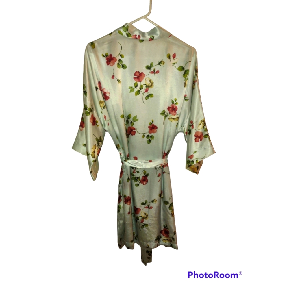 L.A. Intimates Short Robe - Picture 2 of 8